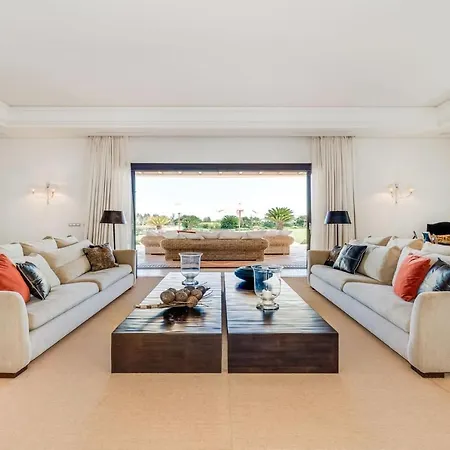 About La Rotonda Villa