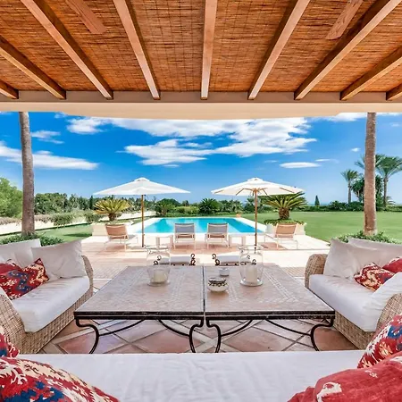 About La Rotonda Villa Marbella