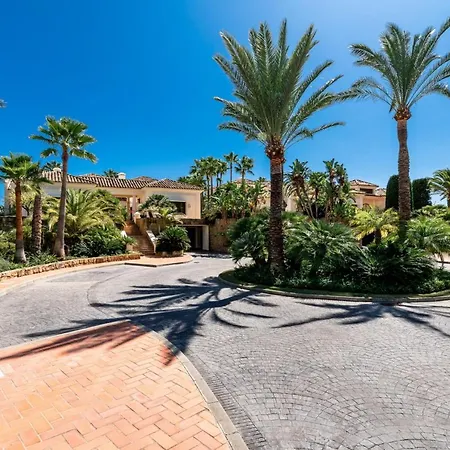 About La Rotonda Villa Marbella